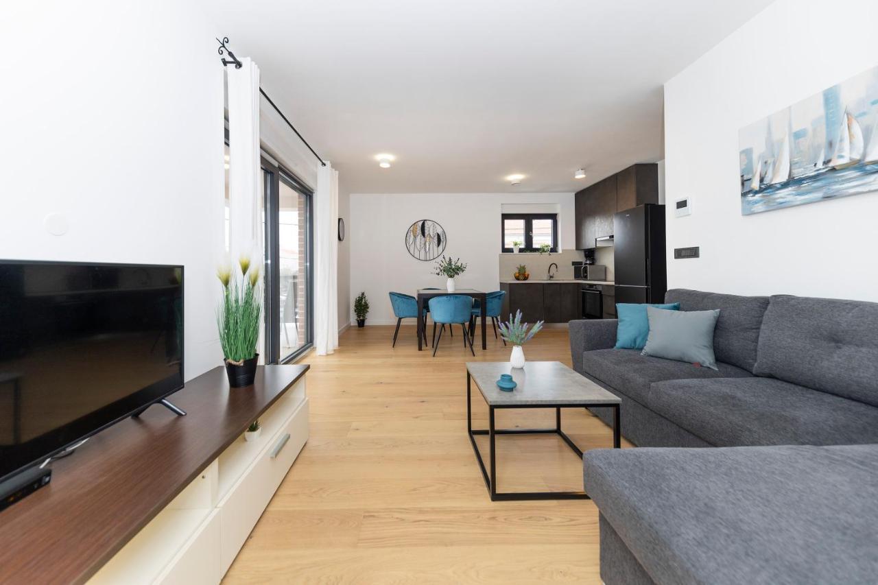 Apartment Marianne , Parking Free , 2 Bedroom & 2 Bathroom , Modern & Cozy 扎达尔 外观 照片